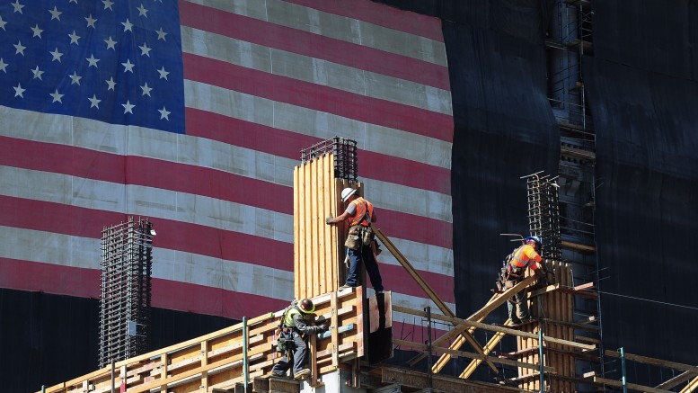 US-ECONOMY-CALIFORNIA-WAGE